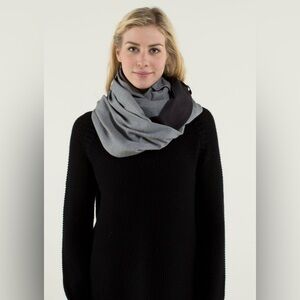 Lululemon Vinyasa Scarf Rulu Wee Stripe Black White / Black